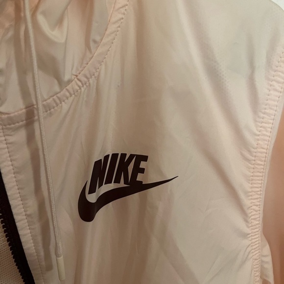 Nike‎ Windbreaker Jacket - Picture 2 of 6